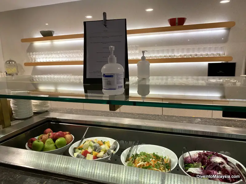 Qantas business class lounge Singapore Food