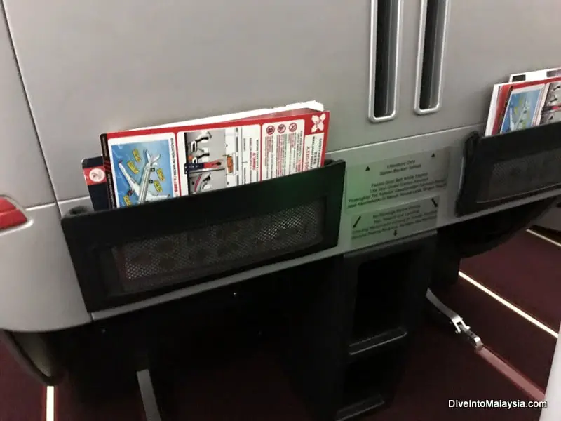 Air Asia flatbed back of row 1 in AirAsia x business class seat