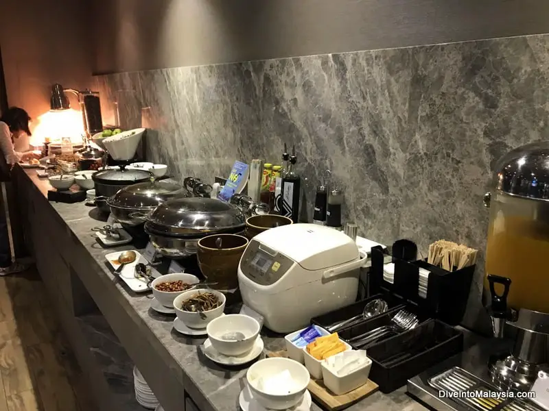 food at plaza premium lounge klia2