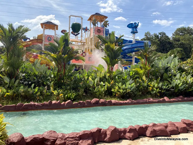 Bukit Merah Laketown Waterpark Family Splash Adventure