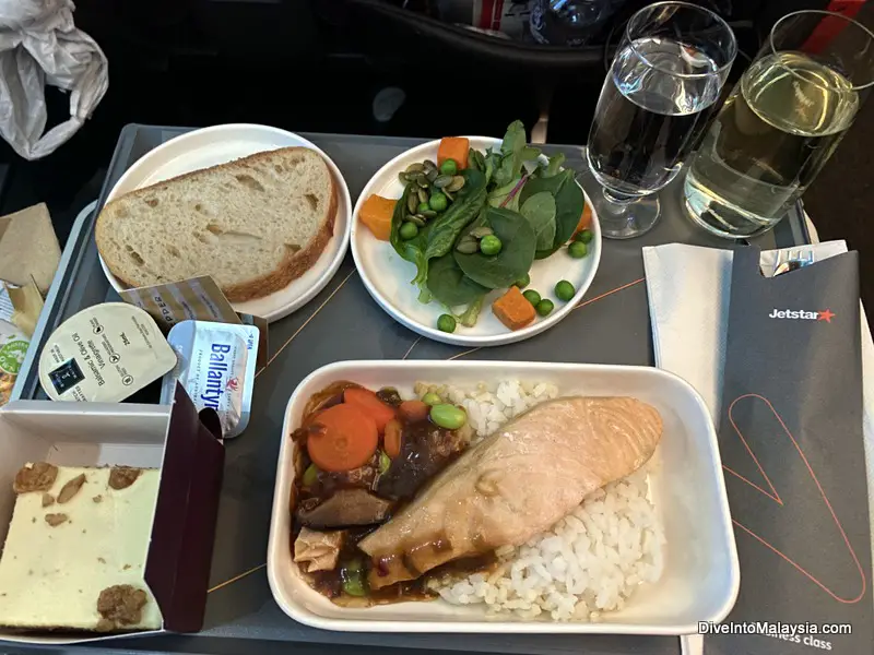 My meal in Jetstar Business Class lunch