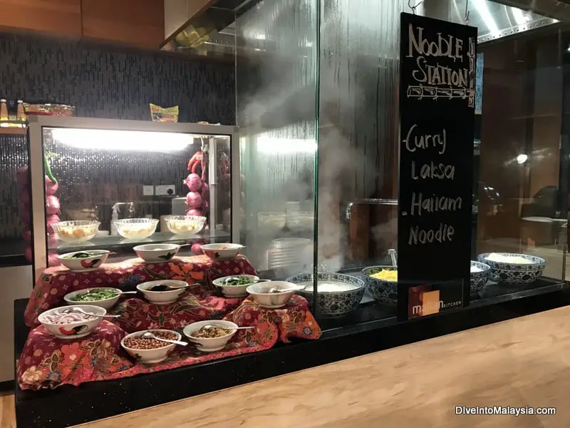 DoubleTree Hilton JB breakfast buffet price