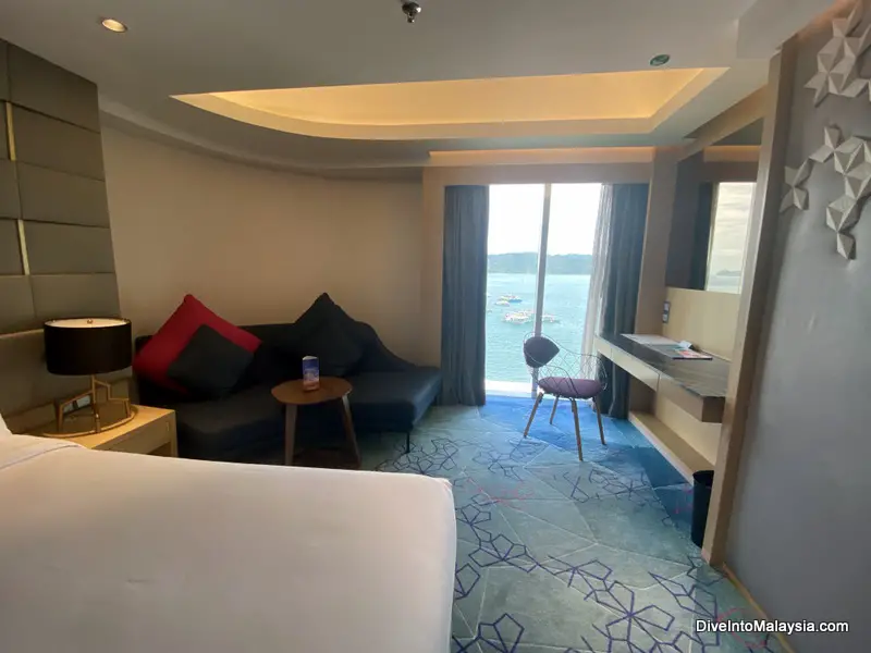 Le Méridien Kota Kinabalu King room with sea view Nice desk and sitting area in my room
