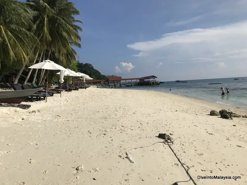 Tuna Bay beach area perhentian Besar