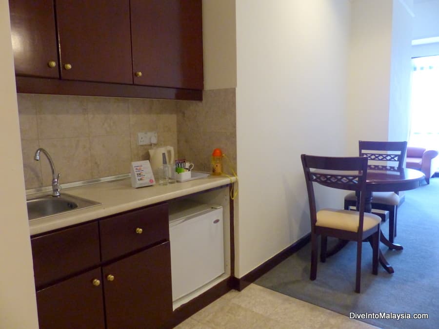 Bejaya Times Square Hotel room kitchenette