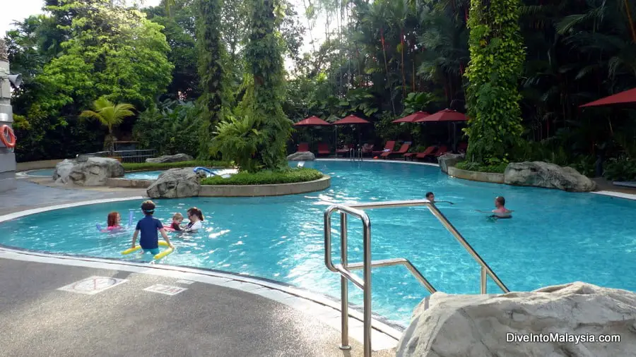 hotel sama sama kuala lumpur airport pool