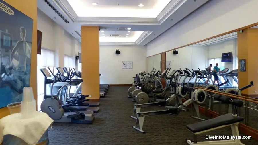 gym at sama sama hotel kul